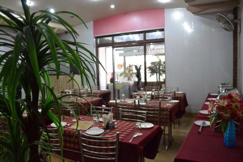 קטרה Hotel Atithi International מראה חיצוני תמונה